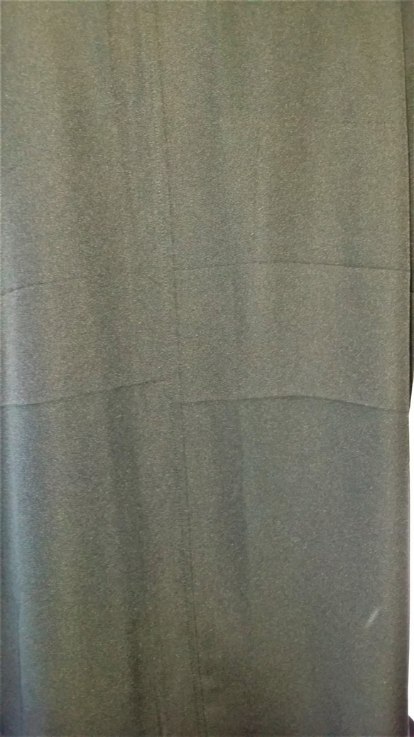 着物素材シルク１００％（絹）：留袖リメイク：アンティーク風のアロハシャツ、高級感のあるシャツ！ 7枚目の画像