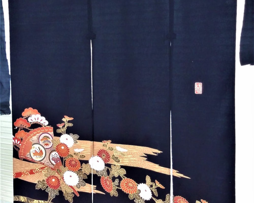 のれん ：着物リメイク：アンティーク風ののれん お部屋の