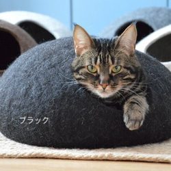 受注製作｜ネズミ付き チロリアンウール100％ フエルト ねこベッド 猫ぶくろ 6枚目の画像