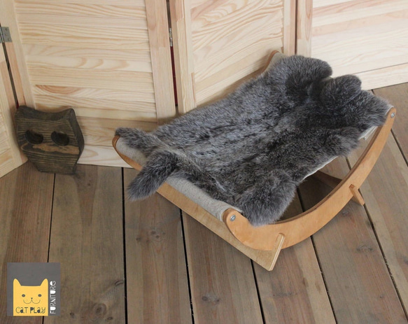 受注製作｜ラビットファー使用 猫用ハンモックーC（チーク） 猫ベッド キャットベッド ペット家具 3枚目の画像
