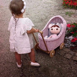 定做|純白色嬰兒學步車Cathouse Omagoto玩偶室內裝飾禮物（白色） 第5張的照片