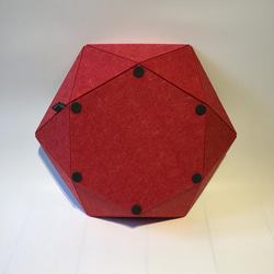 即時交付｜ Atomo（紅色）六角貓床，使用吸音毛氈，甚至適用於室內狗 第6張的照片