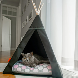 受注製作｜ズレない、使える猫テント ベッド ティピー 小型犬にも （ブラック x ピンクドット） 3枚目の画像