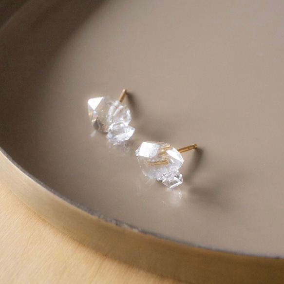 【大粒】ハーキマーダイヤモンド AAAのひと粒+αピアス(14kgf) 3枚目の画像