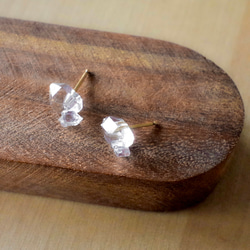 【大粒】ハーキマーダイヤモンド AAAのひと粒+αピアス(14kgf) 6枚目の画像