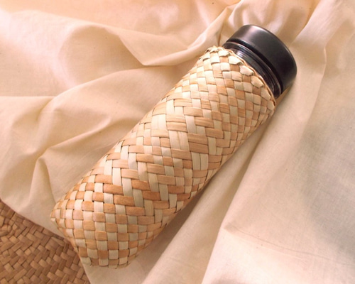 ラウハラ　ボトルカバー　美品 0_81ac40fc31ddad9c097ecf6148db