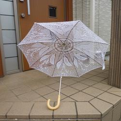 すずらんモチーフ　レース編みの日傘 2枚目の画像