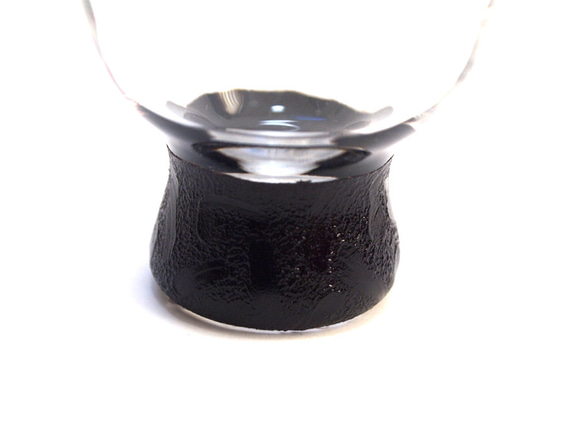 【贈り物にぴったり】花吹象谷塗り　漆塗りの冷酒グラス　黒 3枚目の画像