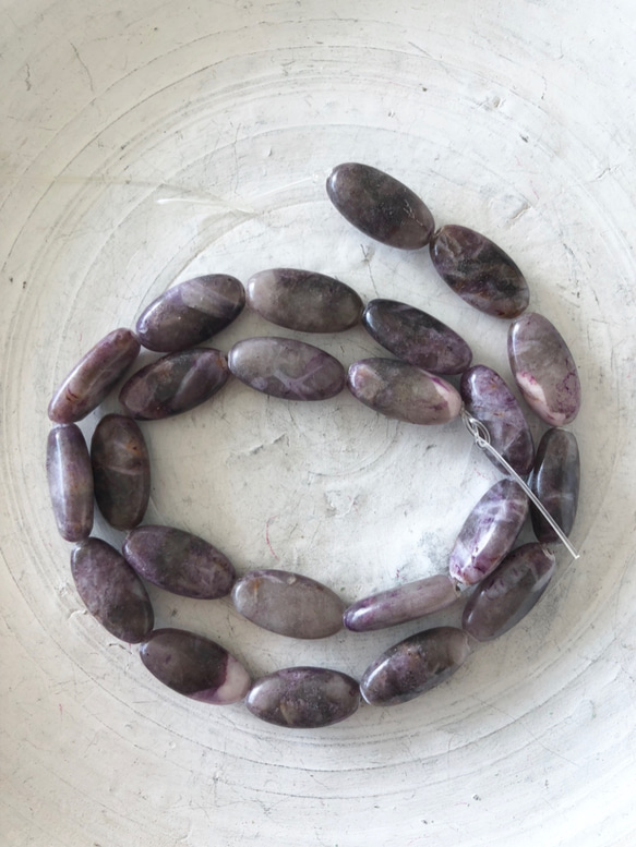 lepidolite beads 1連 1枚目の画像