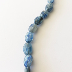 Kyanite oval shape beads 1連 2枚目の画像