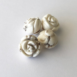 Magnesite flower shape beads 4個（1セット） 1枚目の画像