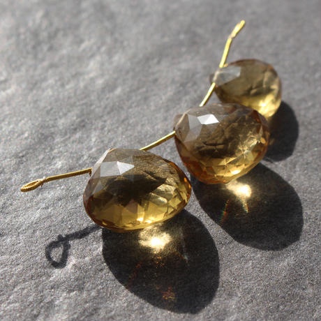 Honey quartz drop cut beads 3個（1セット）