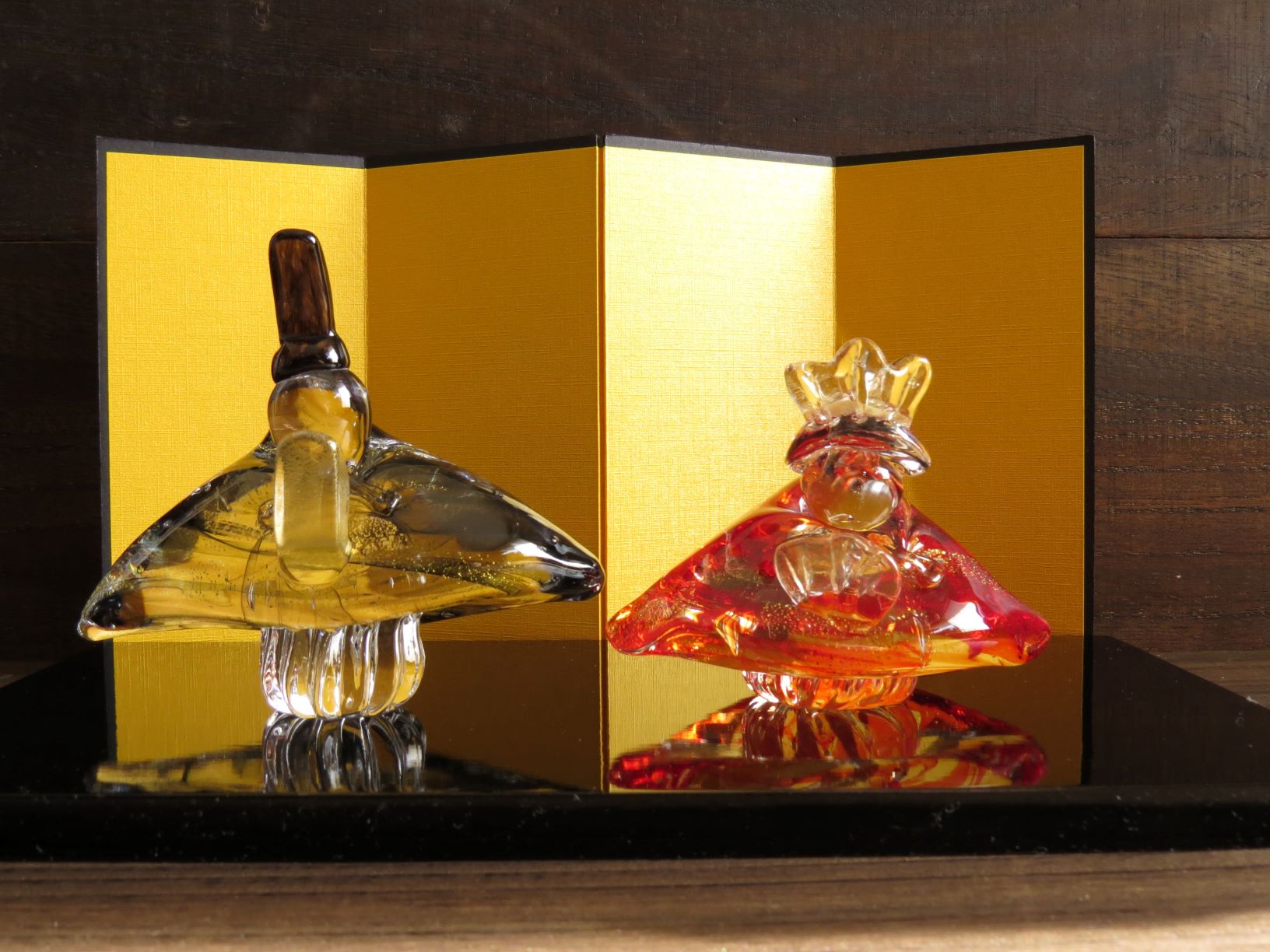 お雛様(金屏風、黒台付き) 9,438円