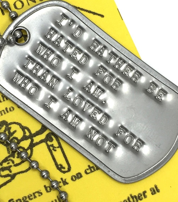 名言 DOGTAG 偽りの自分を愛されるよりも、本当の自分が嫌われるほうがいい DP-045 USA 新品 2枚目の画像