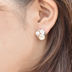 恋のビジューピアス【Cherie】ベージュ 3枚目の画像