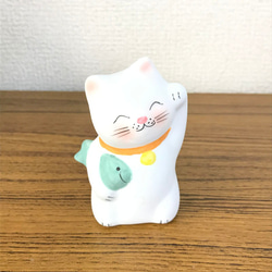 招きネコちゃん　陶器人形　3体セット　超キュート　愛らしい　かわいい　猫　ネコ　にゃんこ　職人手作り 4枚目の画像