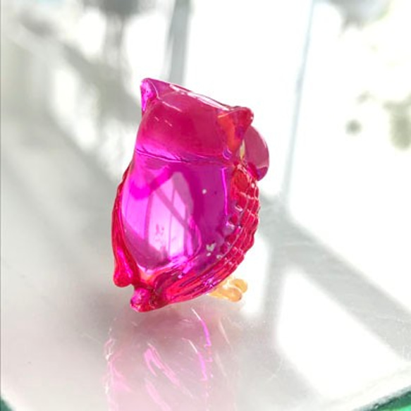 ミニチュアガラス　フクロウ　1体　ピンク　インテリア　パーツ　１点１点職人の手作り作品 4枚目の画像