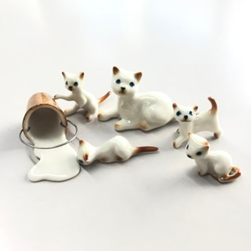 スーパーミニチュア陶器 ネコ親子 白（5体＋ミルクこぼしバケツ セット