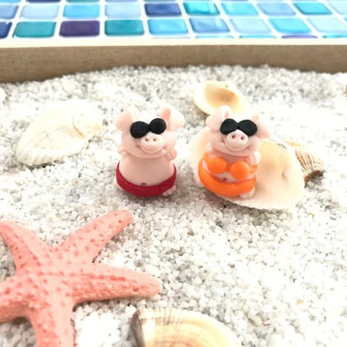 ミ二チュア粘土人形 サングラス ブタさん2体（赤・オレンジ） セット