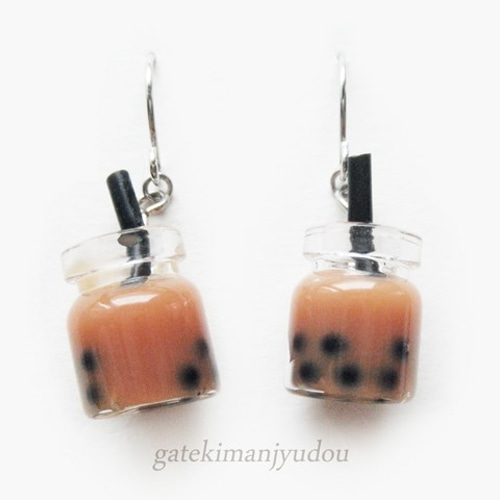 タピオカミルクティーのピアス【イヤリング変更可】 ピアス（フック  