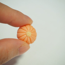 和菓子のブローチ（ヘラ切菊　ピンク） 3枚目の画像