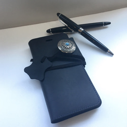 帶有concho的真皮筆記本保護套（深海軍藍）（兼容iPhone 8） 第2張的照片