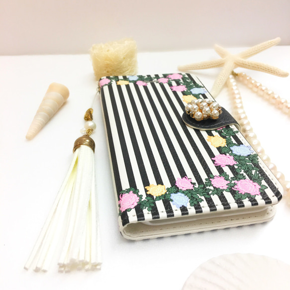 モノトーン ストライプ パステル ローズ 刺繍 柄 手帳型 スマホケース【薔薇】iPhone/Xperia/Galaxy 2枚目の画像