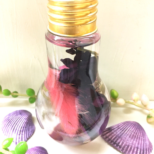 (Herbarium) 癒しのペッパーベリー紫花ミックスハーバリウム電球型ガラスボトル(pajour)(ギフト) 3枚目の画像