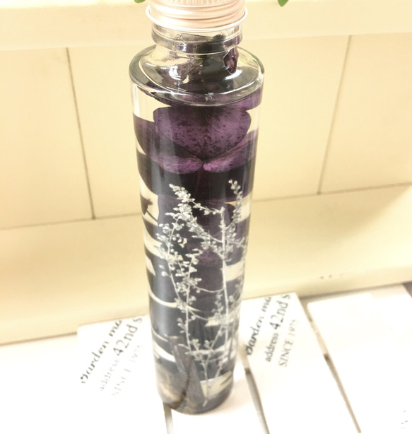 (Herbarium) 麗しのユーカリ紫花ミックスハーバリウム電球型ガラスボトル(pajour)(ギフト) 2枚目の画像