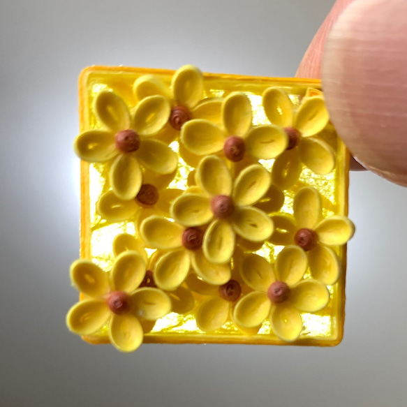 黄色い小花のパークイリングのピアスorイヤリング 2枚目の画像