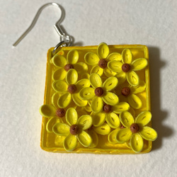 黄色い小花のパークイリングのピアスorイヤリング 3枚目の画像