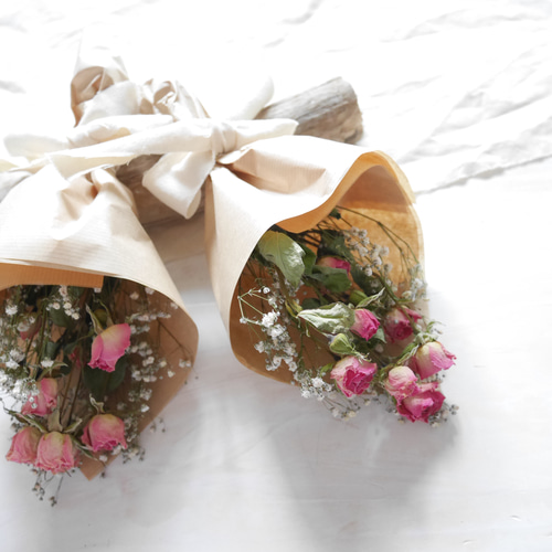 スプレーバラとかすみ草のドライフラワーブーケ ドライフラワー