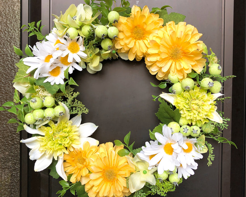 ジニアとマーガレットの春のイエローリース アートフラワー La