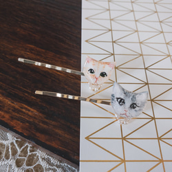 「手描き猫」真珠のネックレスの質問を身に着けている黄色の猫のヘアピン（家の猫に合わせてカスタマイズすることができます） 3枚目の画像