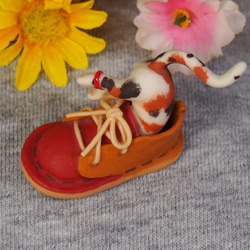小さな靴と子猫のブローチ9 2枚目の画像
