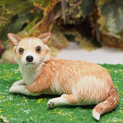 pekegosaku様オーダー作品　コーギー犬のジオラマ・フィギュア 2枚目の画像