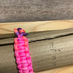 65・19.5㎝〜丈夫な糸のパステルカラーパラコードブレスレット・ハンドメイド 2枚目の画像