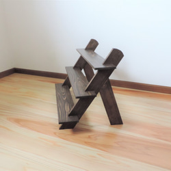 『Dan-Dan　ブラウン』木製　ラダー　無垢材　飾り棚　階段　シェルフ　ディスプレイ棚  イベント什器 5枚目の画像