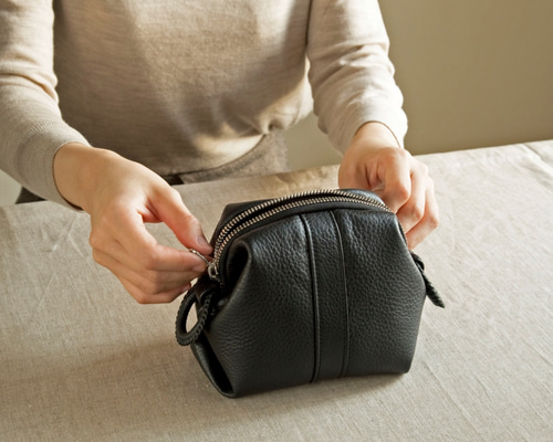 レザー ブラック ポーチ ジッパー付き レザージップポーチ Zip pouch D S 黒 – kuros.style