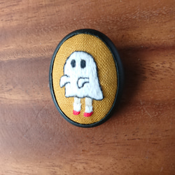 刺繍ブローチ「Trick or Treat!」ハロウィン 3枚目の画像