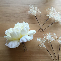 優しいホワイトカラーの芍薬とかすみ草プリザのヘッドドレス✼∗ 4枚目の画像