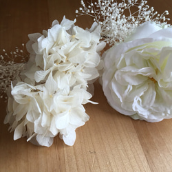 ホワイトローズと紫陽花かすみ草のヘッドドレス✼∗ 2枚目の画像