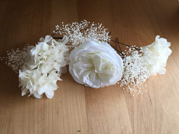 ホワイトローズと紫陽花かすみ草のヘッドドレス✼∗ 3枚目の画像