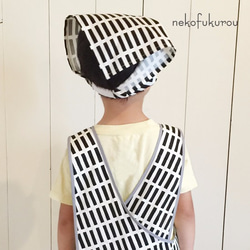 兒童圍裙（120  -  130大小）三角形白色×黑色 第4張的照片