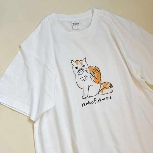 ミケネコ　ゆったり　Tシャツ　 1枚目の画像