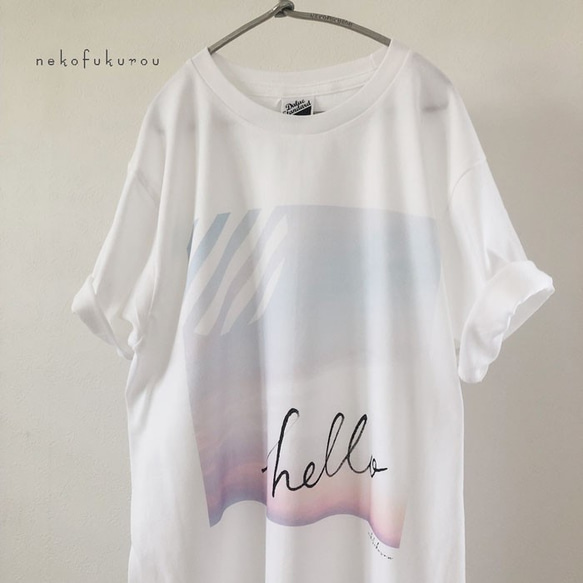 HELLOプリント　ゆるっと　Tシャツ 1枚目の画像