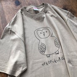 ゆったり　シルエット　フクロウTシャツ　サンドベージュ 4枚目の画像