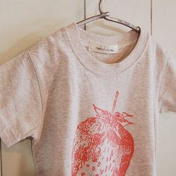 ストロベリー（100サイズ）半袖Tシャツ　オリジナルプリント 3枚目の画像