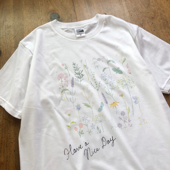 客製化植物印花寬鬆T卹 第2張的照片