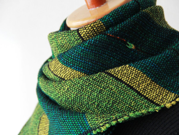 おしゃれなウール手織りマフラー　グリーンマスタード2　　秋冬カラー/プレゼント/男性にも 4枚目の画像